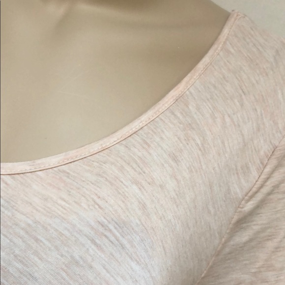 CREAMY PEACH SWING FLOW TOP! - Picture 5 of 9